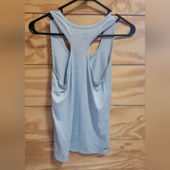 Cute workout tank - Picture 2 of 3